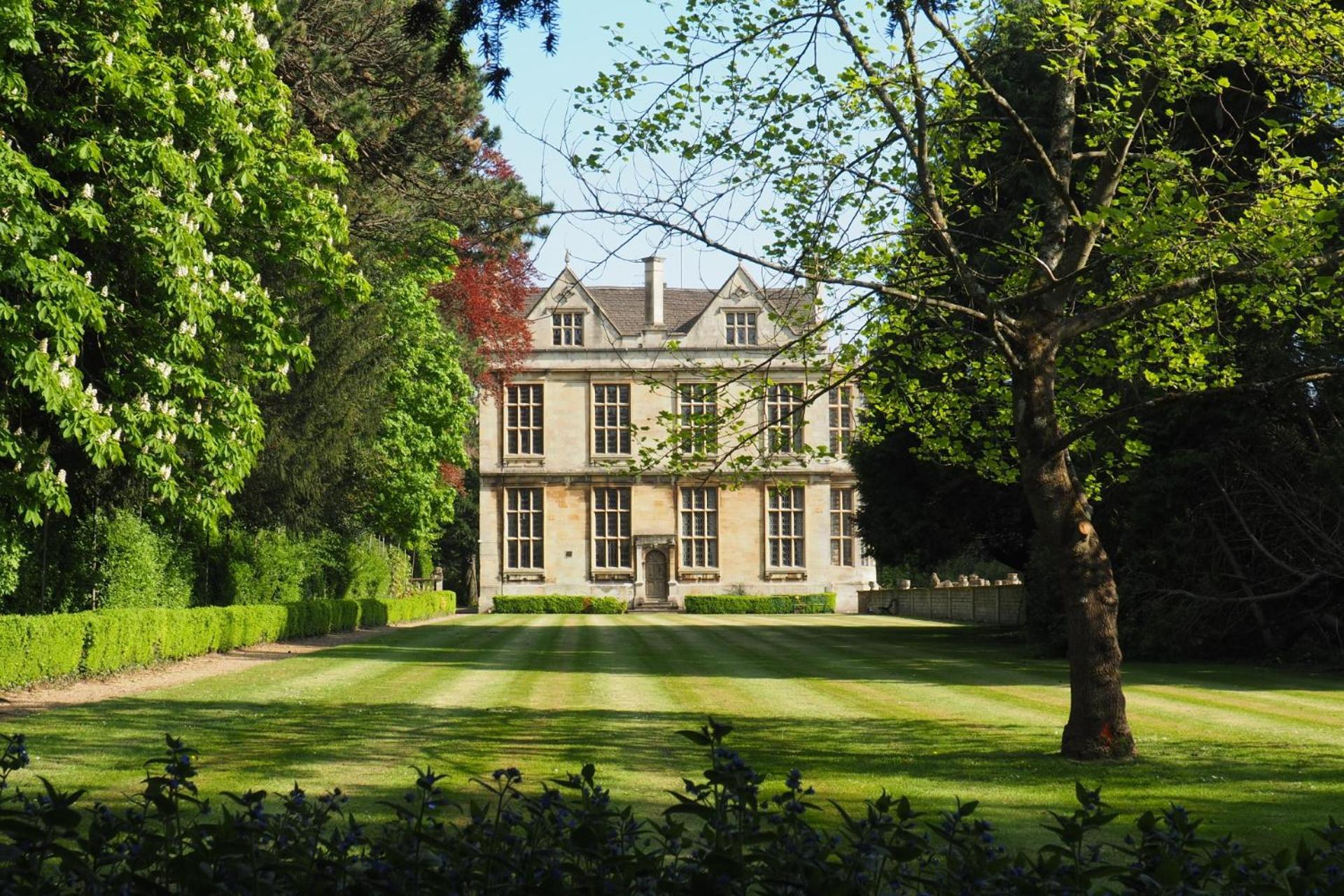 The Hall - Historic Grade I-Listed Jacobean Mansion ブラッドフォード・オン・エイヴォン エクステリア 写真